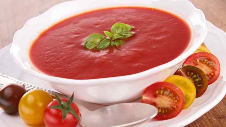 Холодний томатний суп зі спеціями